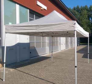 Easy up tent 3x4,5 meter huren Parkstad